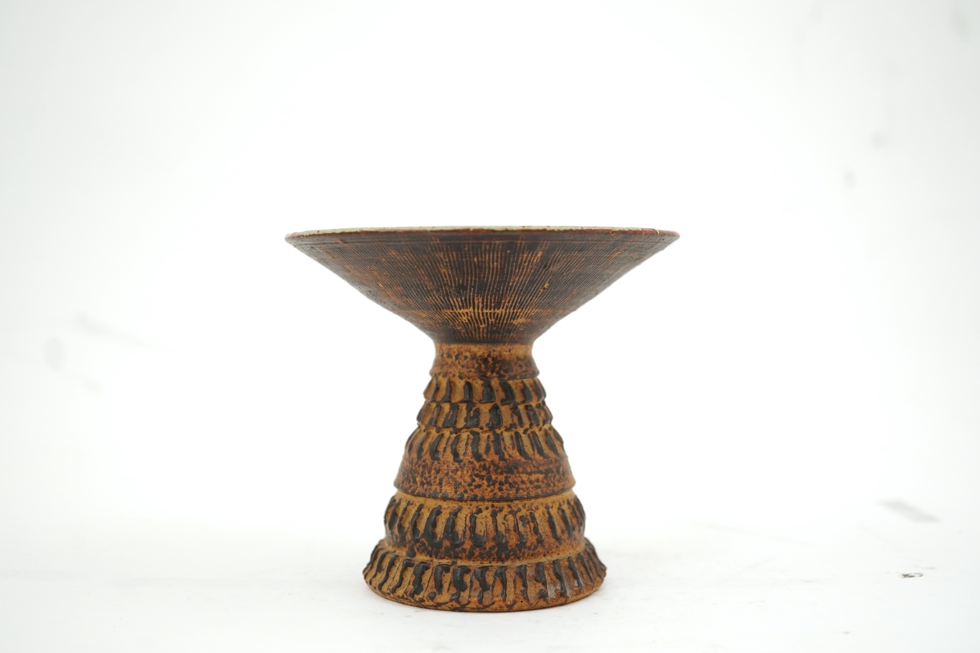 Ray Marshall, studio pottery textured vase, signed and dated 1962, 10cm high